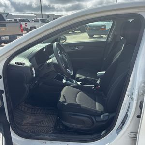 2021 KIA FORTE LXS thumbnail 32
