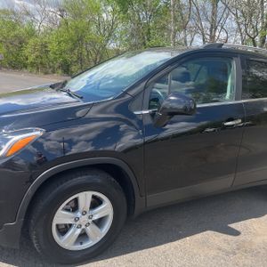 CHEVROLET TRAX LT - 2