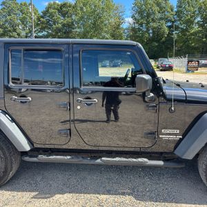 صورة 11 لـ 2017 JEEP WRANGLER UNLIMITED SPORT