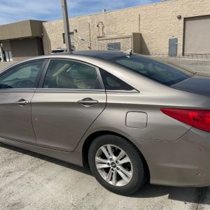 HYUNDAI SONATA GLS - 6