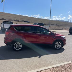 FORD ESCAPE SE - 10