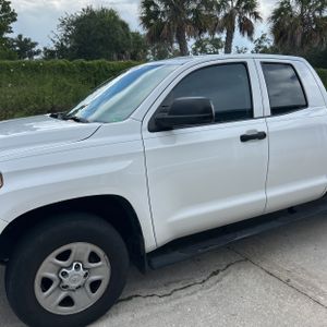 2016 Toyota TUNDRA SR photo 2