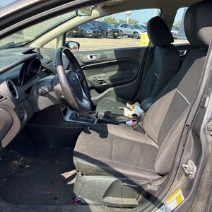 صورة مصغرة 32 لـ 2014 FORD FIESTA SE