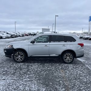 MITSUBISHI OUTLANDER ES - 3