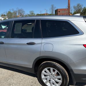 HONDA PILOT LX - 6