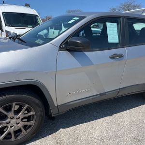 JEEP CHEROKEE SPORT - 2