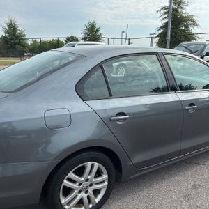صورة 9 لـ 2015 Volkswagen JETTA S
