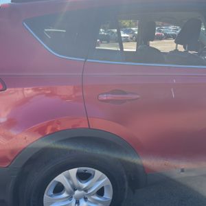 2015 Toyota RAV4 LE 照片 9