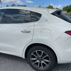 MASERATI LEVANTE S - 6