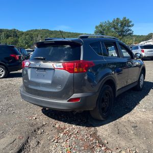 2013 Toyota RAV4 LE 照片 8