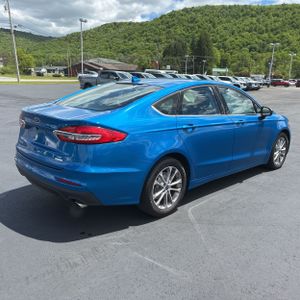 FORD FUSION SE - 8