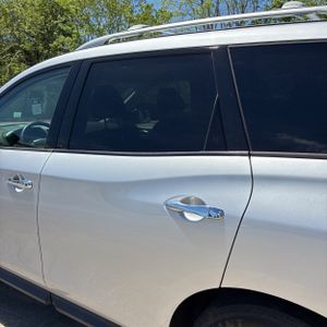 Nissan Pathfinder SV - 6