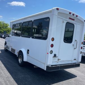 FORD E-350 CUTAWAY - 4