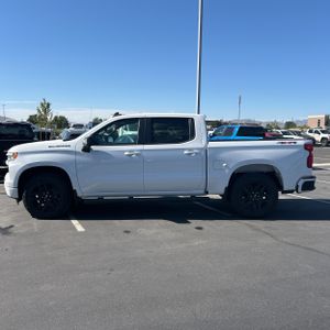 صورة 3 لـ 2024 Chevrolet SILVERADO 1500 RST