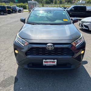 2020 Toyota RAV4 XLE PREMIUM — фото 14