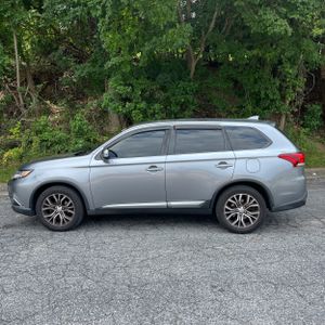 2017 Mitsubishi OUTLANDER SE — фото 3
