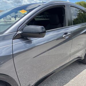 2019 Honda HR-V SPORT photo 2