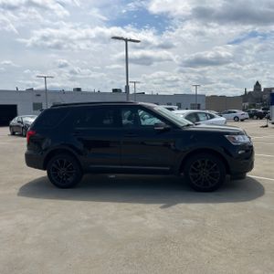 FORD EXPLORER XLT - 10