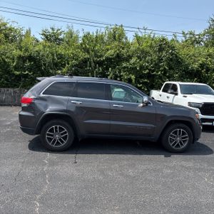 2017 JEEP GRAND CHEROKEE LIMITED — фото 10