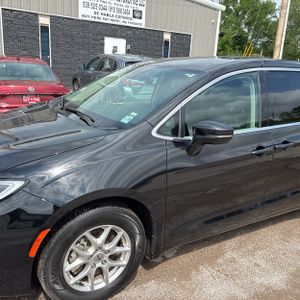 CHRYSLER PACIFICA TOURING L - 2