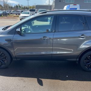 FORD ESCAPE SE - 4