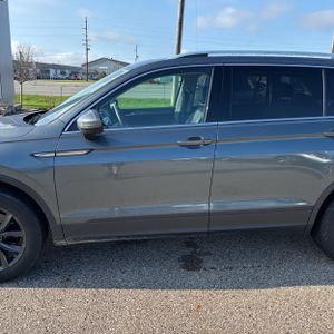 VOLKSWAGEN TIGUAN SE 4MOTION - 4