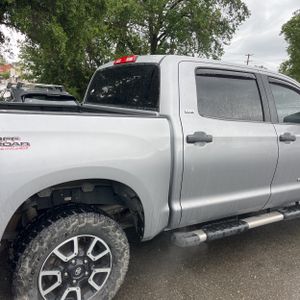 TOYOTA TUNDRA - 8