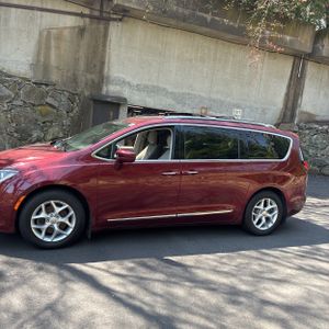 CHRYSLER PACIFICA TOURING L PLUS - 3