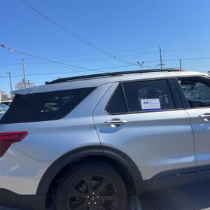 FORD EXPLORER ST-LINE - 9