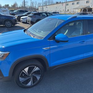 VOLKSWAGEN TAOS SE 4MOTION - 2