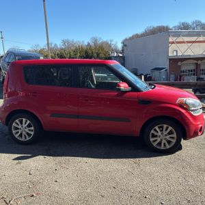 KIA SOUL + - 10