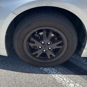 صورة مصغرة 17 لـ 2015 Toyota PRIUS THREE
