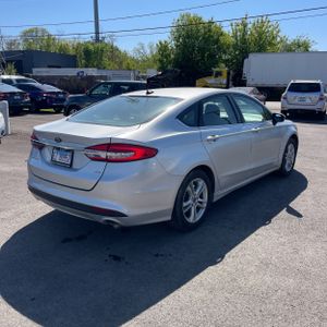 FORD FUSION SE - 8