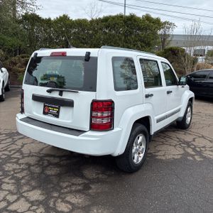 JEEP LIBERTY SPORT - 8
