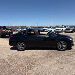 Nissan Versa 1.6 SV Xtronic CVT - 10