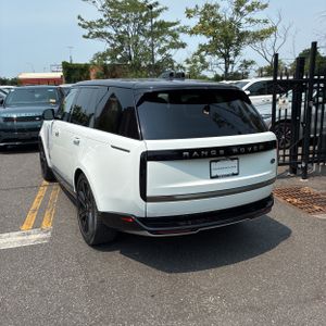 صورة 4 لـ 2023 LAND Rover RANGE ROVER P400 SE