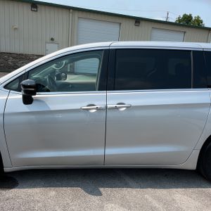 صورة 4 لـ 2024 Chrysler PACIFICA TOURING L