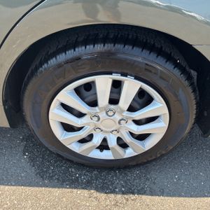 2012 Toyota CAMRY LE — миниатюра 18