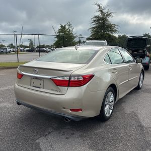 صورة 8 لـ 2014 Lexus ES 350 BASE