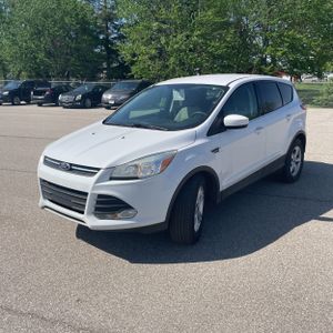 FORD ESCAPE SE - 1