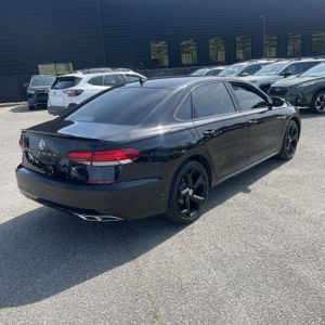 VOLKSWAGEN PASSAT R-LINE - 8
