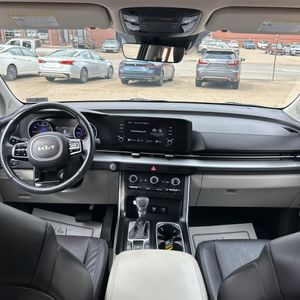 صورة مصغرة 36 لـ 2023 KIA CARNIVAL LX