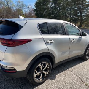 KIA SPORTAGE LX - 9