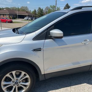 FORD ESCAPE SE - 2