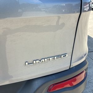 2015 JEEP CHEROKEE LIMITED 缩略图 23