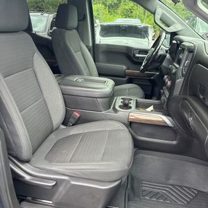 صورة 30 لـ 2021 Chevrolet SILVERADO 1500 RST