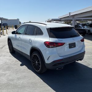 MERCEDES-BENZ GLA - 5