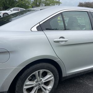 FORD TAURUS SEL - 9