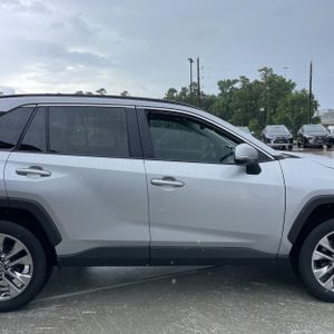 2024 Toyota RAV4 XLE PREMIUM 缩略图 11