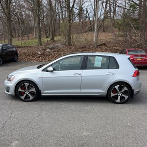 VOLKSWAGEN GOLF GTI SPORT - 3